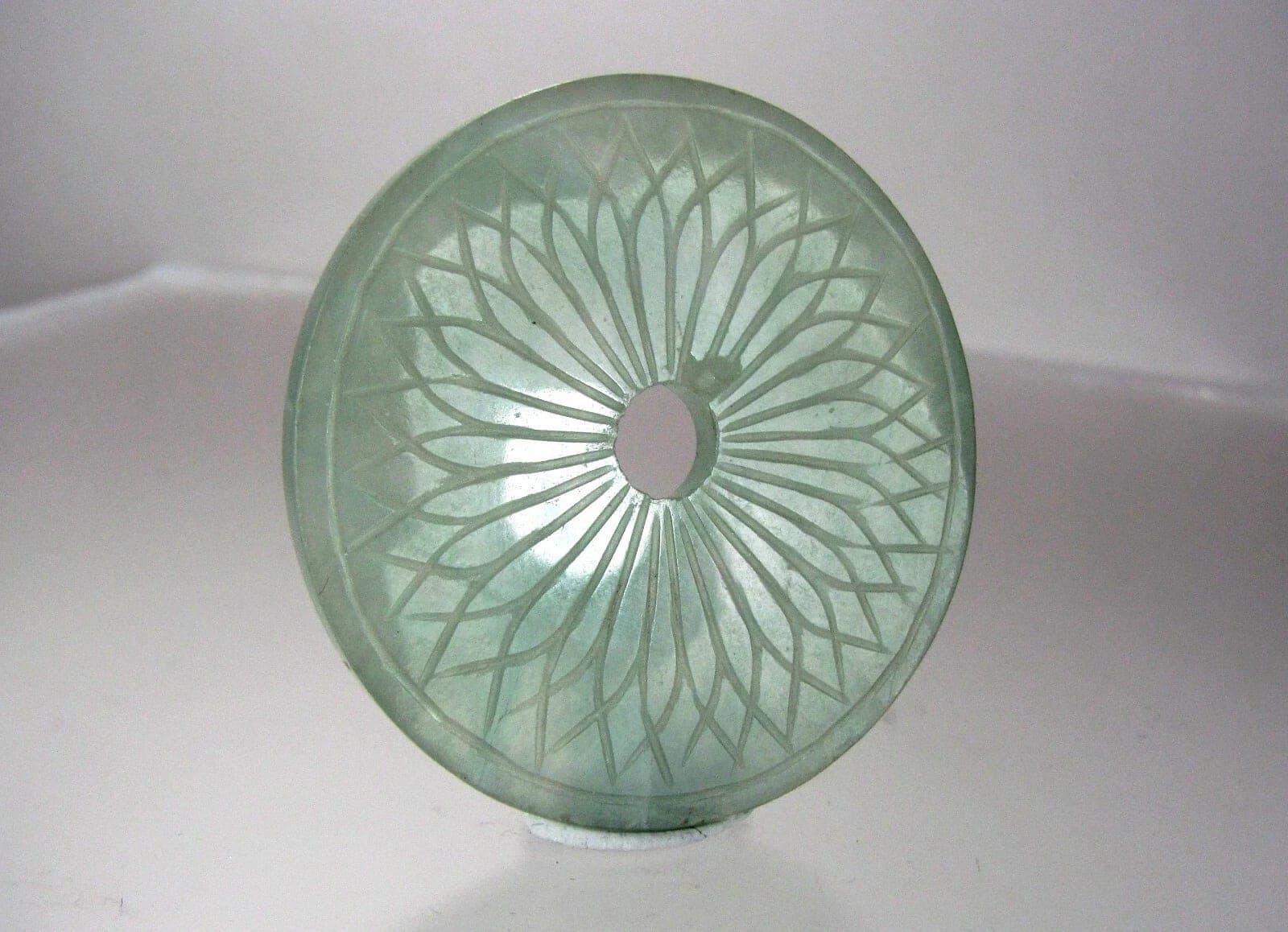 ANTIQUE CHINESE SEMI-TRANSLUCENT JADEITE JADE BI RITUAL DISK PENDANT - 1 photo 2