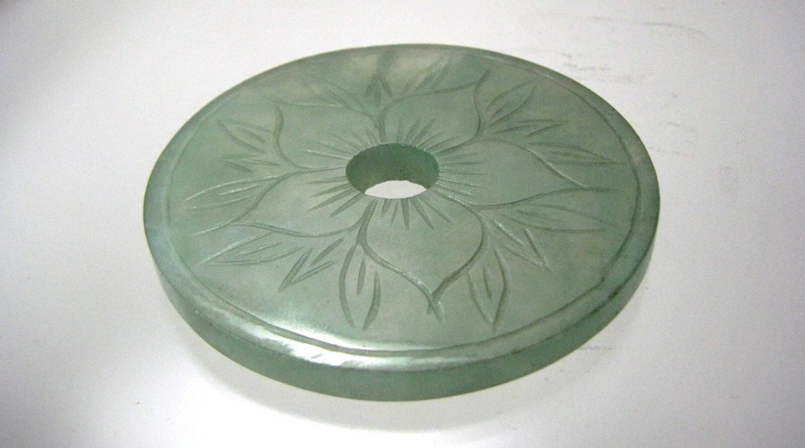 ANTIQUE CHINESE SEMI-TRANSLUCENT JADEITE JADE BI RITUAL DISK PENDANT - 1 photo 6