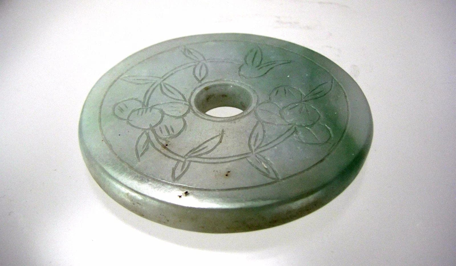 ANTIQUE CHINESE SEMI-TRANSLUCENT JADEITE JADE BI RITUAL DISK PENDANT - 3 photo 5