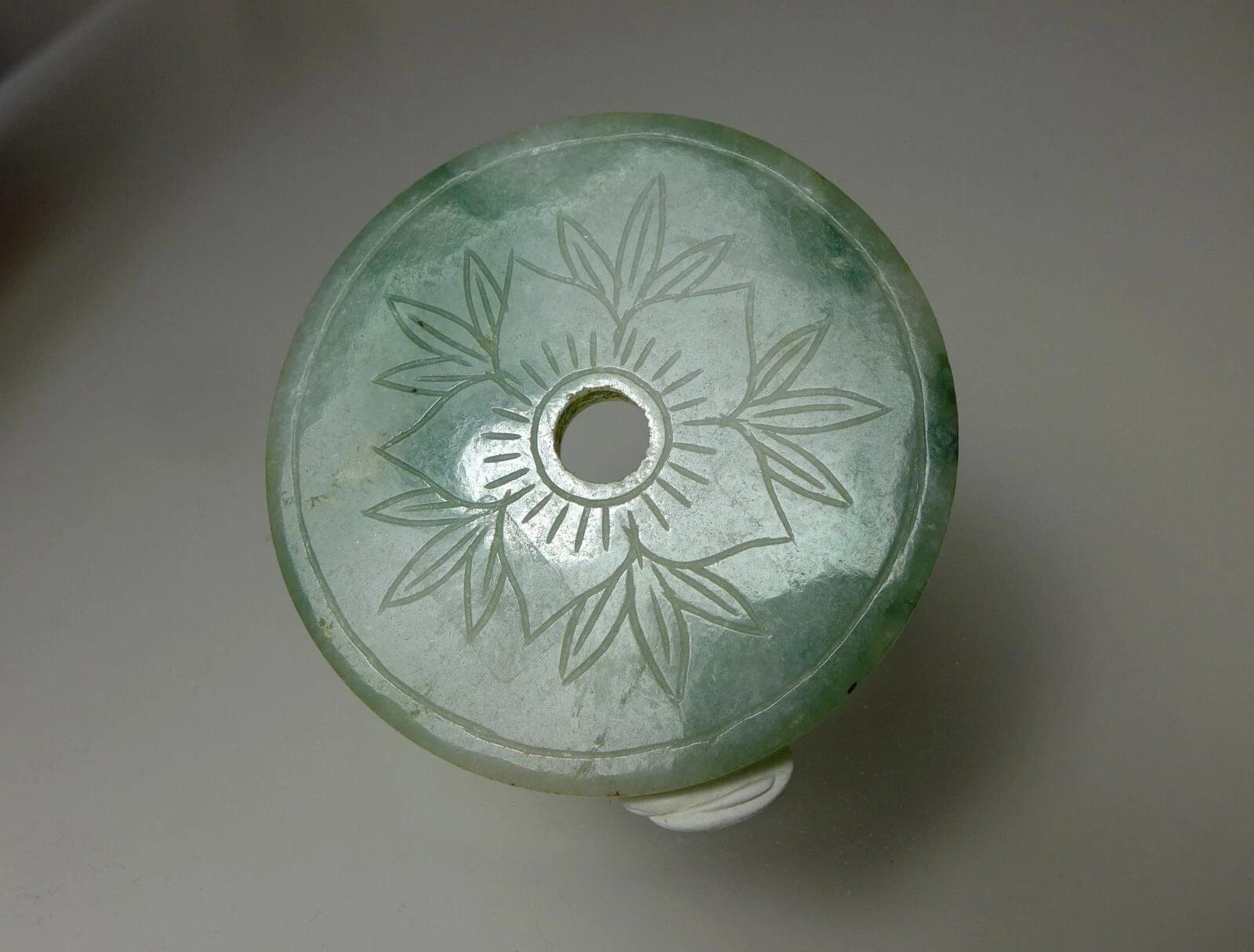 ANTIQUE CHINESE SEMI-TRANSLUCENT JADEITE JADE BI RITUAL DISK PENDANT - 5