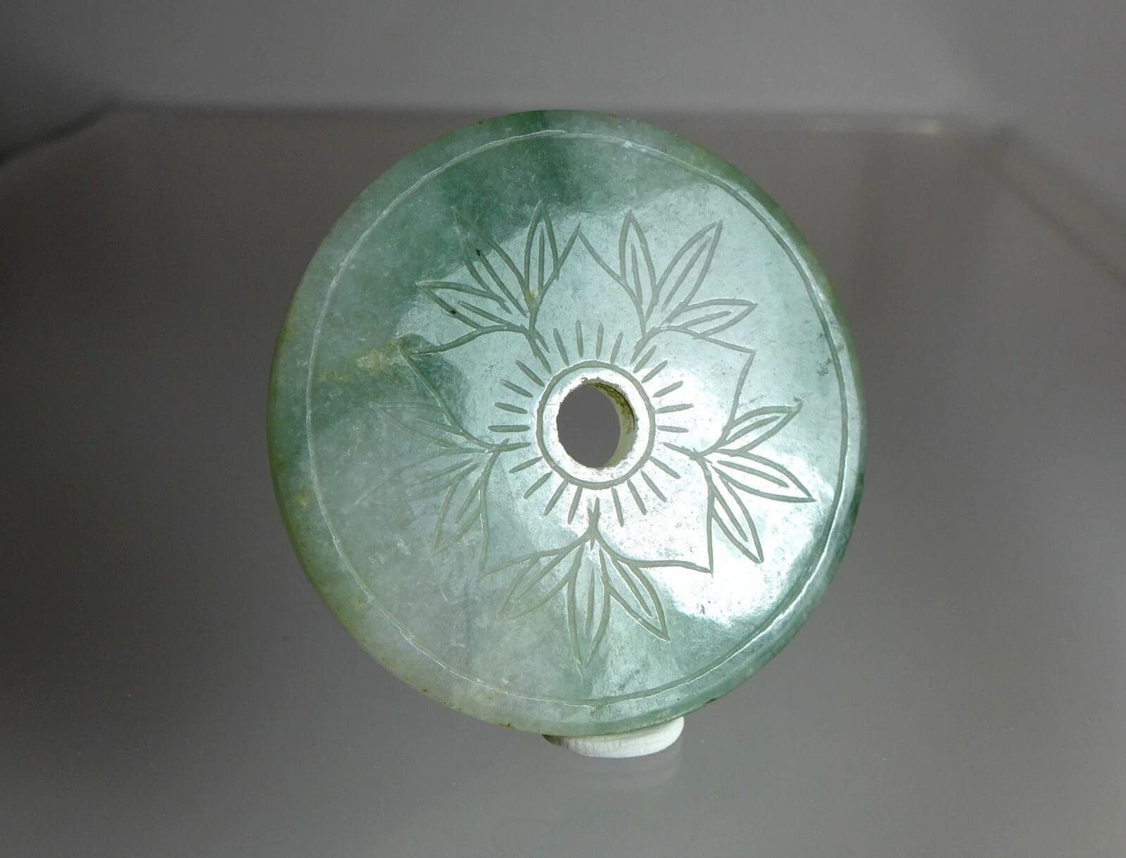 ANTIQUE CHINESE SEMI-TRANSLUCENT JADEITE JADE BI RITUAL DISK PENDANT - 5 photo 5