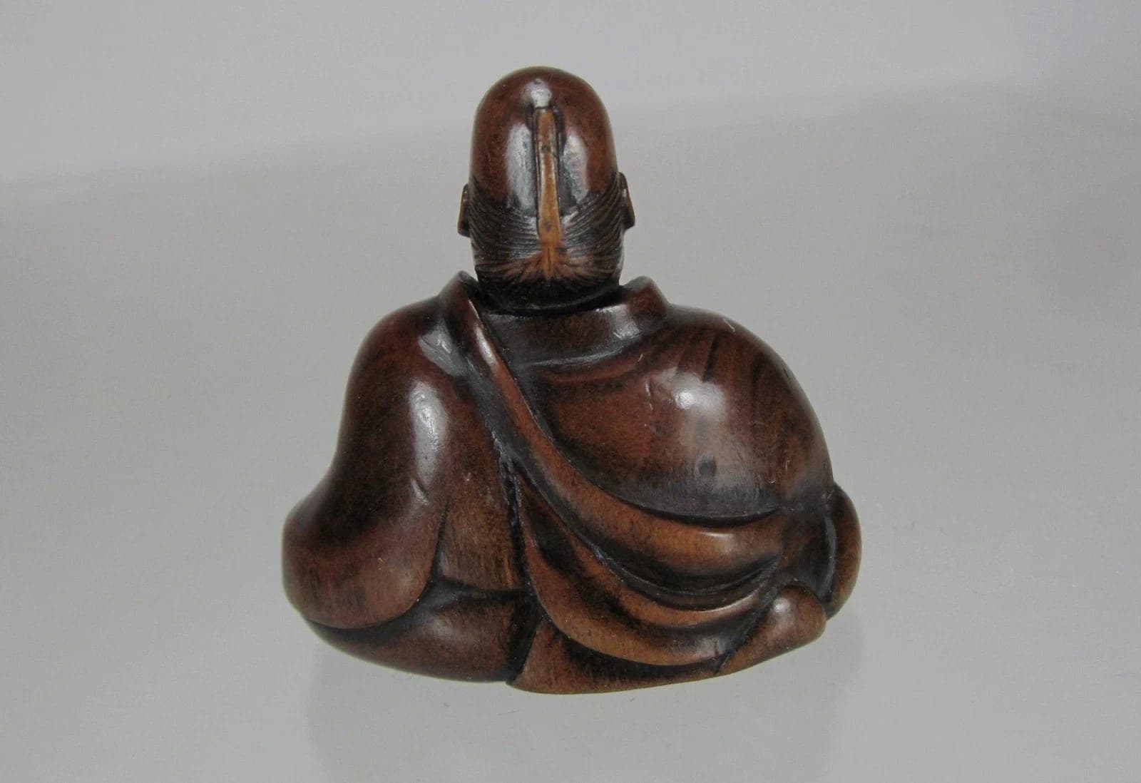 19th Century Japanese Boxwood Netsuke: Professional Sneezer photo 4
