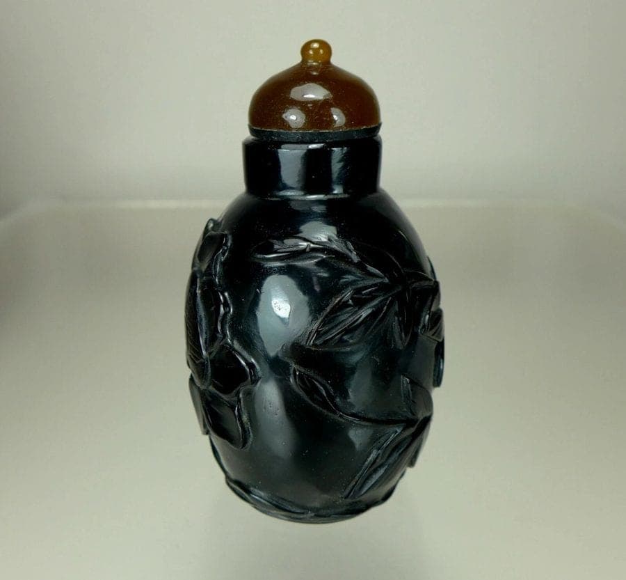BLACK NEPHRITE JADE CARVED SNUFF BOTTLE, 18th Century photo 5