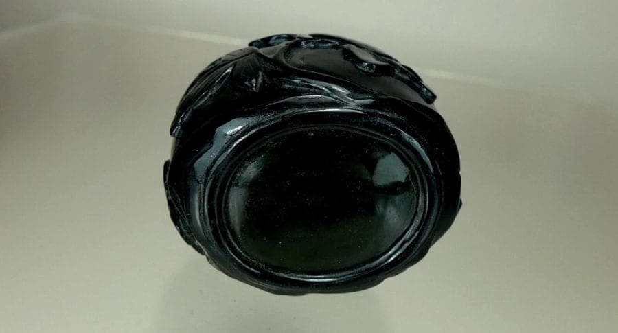 BLACK NEPHRITE JADE CARVED SNUFF BOTTLE, 18th Century photo 7