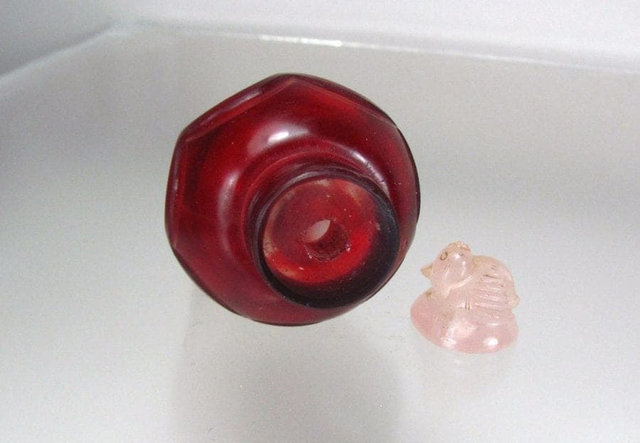 Faceted Ruby Red on Colorless Glass Snuff Bottle, Imperial Glassworks, 1720-1840 photo 5