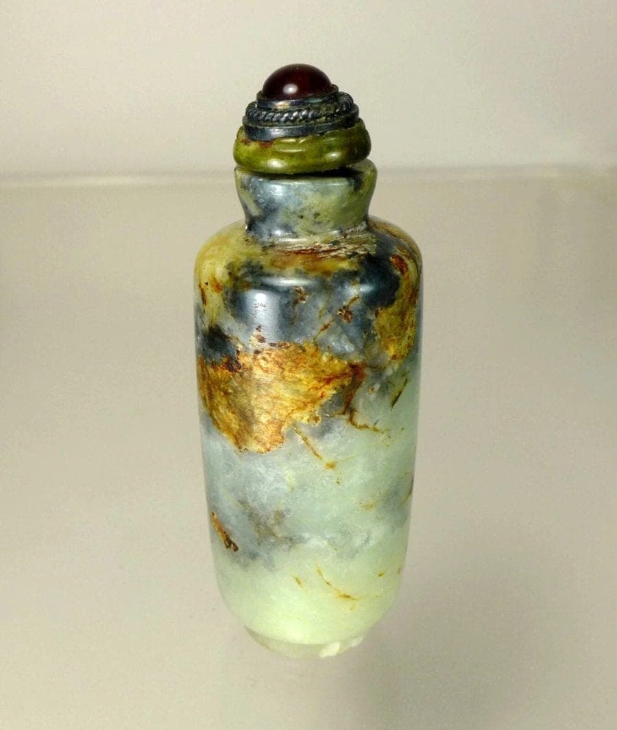 Very Rare, Cylindrical Jade SNUFF BOTTLE, 1740-1840 photo 4