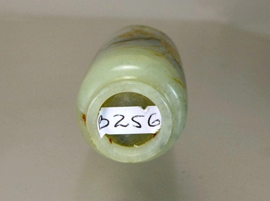 Very Rare, Cylindrical Jade SNUFF BOTTLE, 1740-1840 photo 6