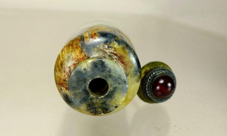 Very Rare, Cylindrical Jade SNUFF BOTTLE, 1740-1840 photo 7