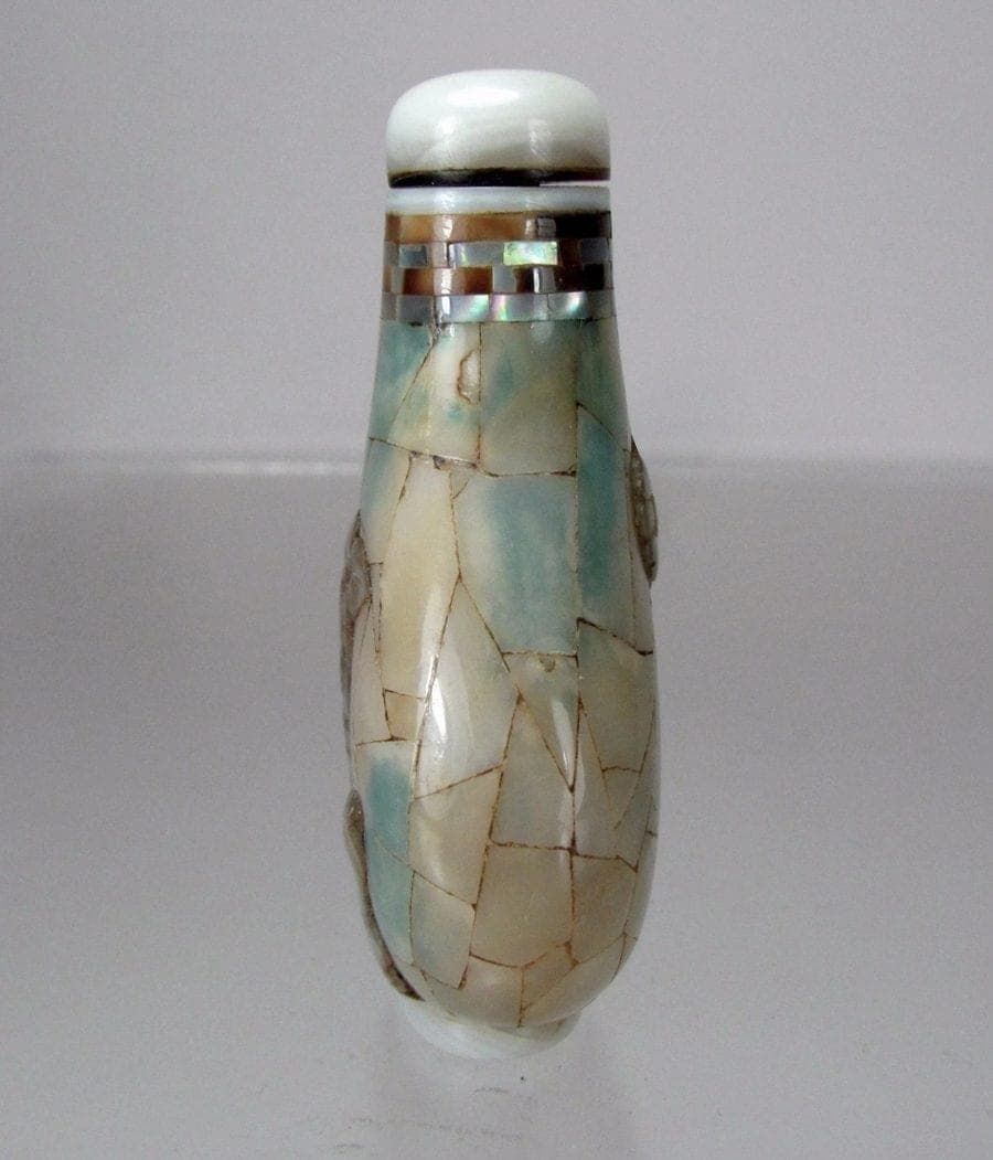 RARE CHINESE INLAID JADEITE AND MOTHER OF PEARL OVERLAY SNUFF BOTTLE photo 3
