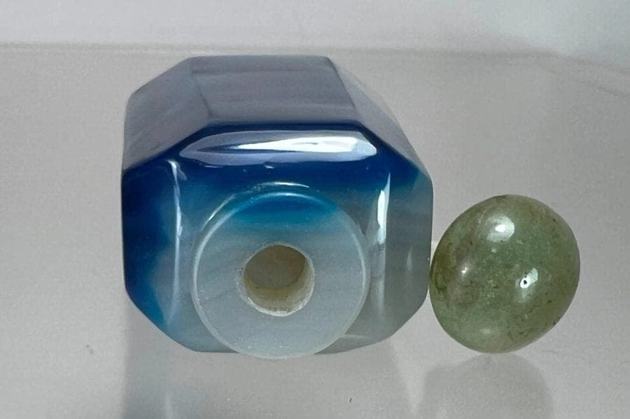 18th/19th C. Colored Faceted Hexagonal Agate Snuff  Bottle -Extremely Rare photo 7
