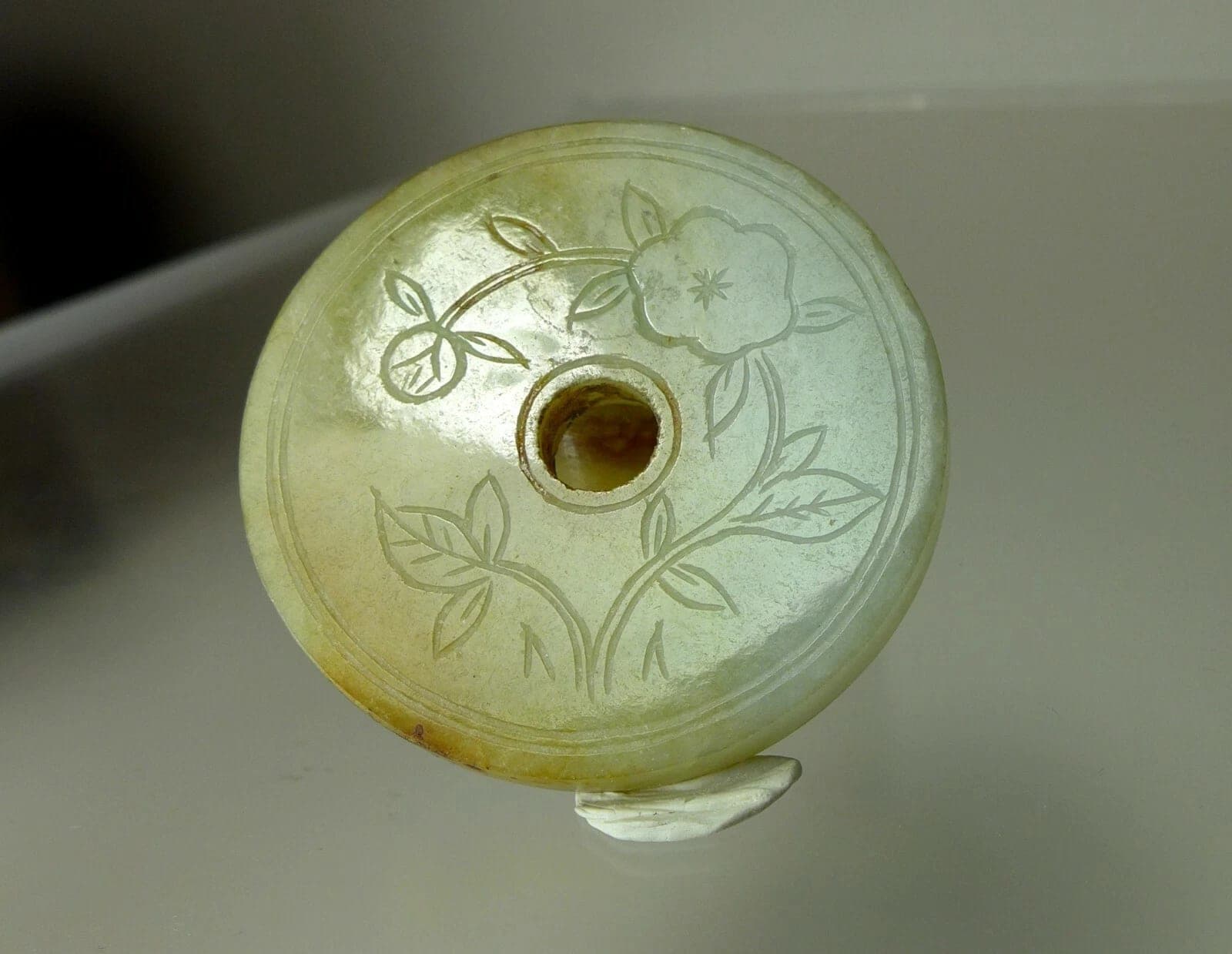 ANTIQUE CHINESE SEMI-TRANSLUCENT JADEITE JADE BI RITUAL DISK PENDANT - 4