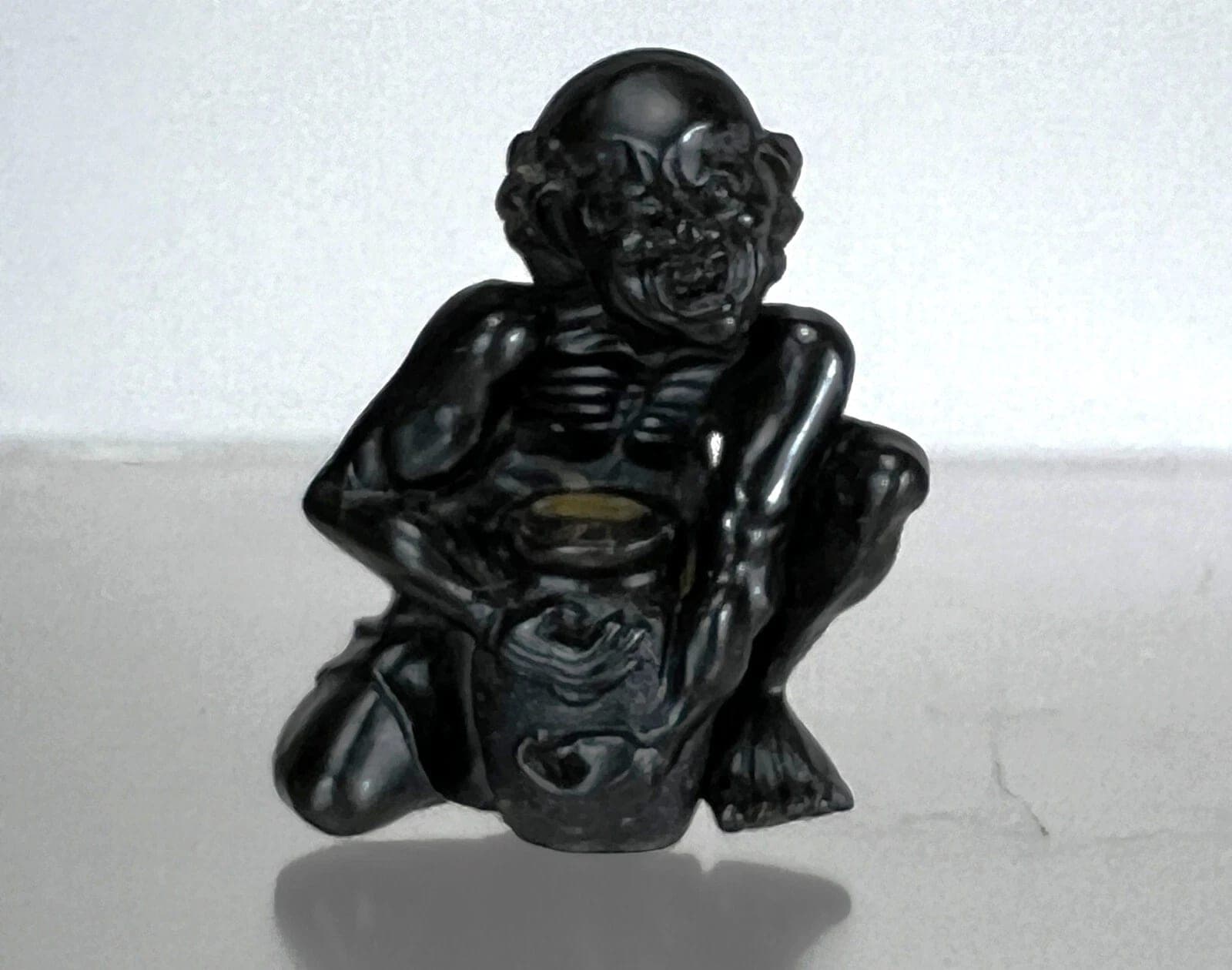 19th Century Japanese Pressed Horn  Netsuke of a Coral Diver photo 3