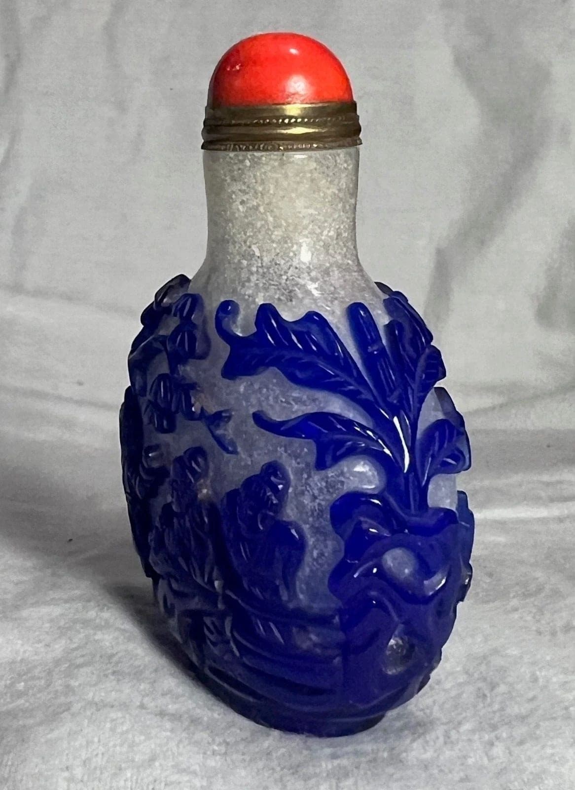 Blue Overlay over Snowflake Glass Snuff Bottle, Late 18th/19th C. photo 4