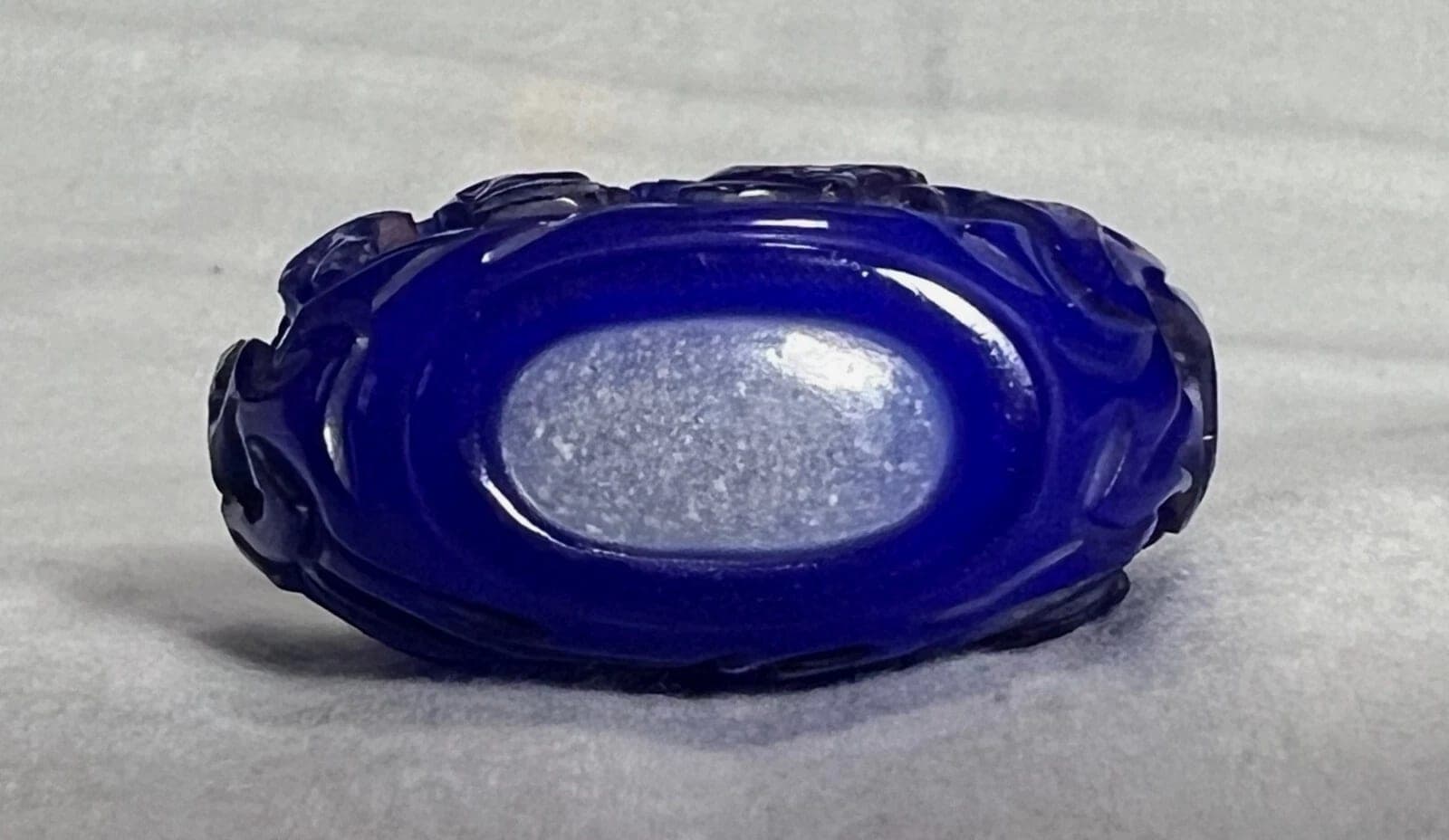 Blue Overlay over Snowflake Glass Snuff Bottle, Late 18th/19th C. photo 7