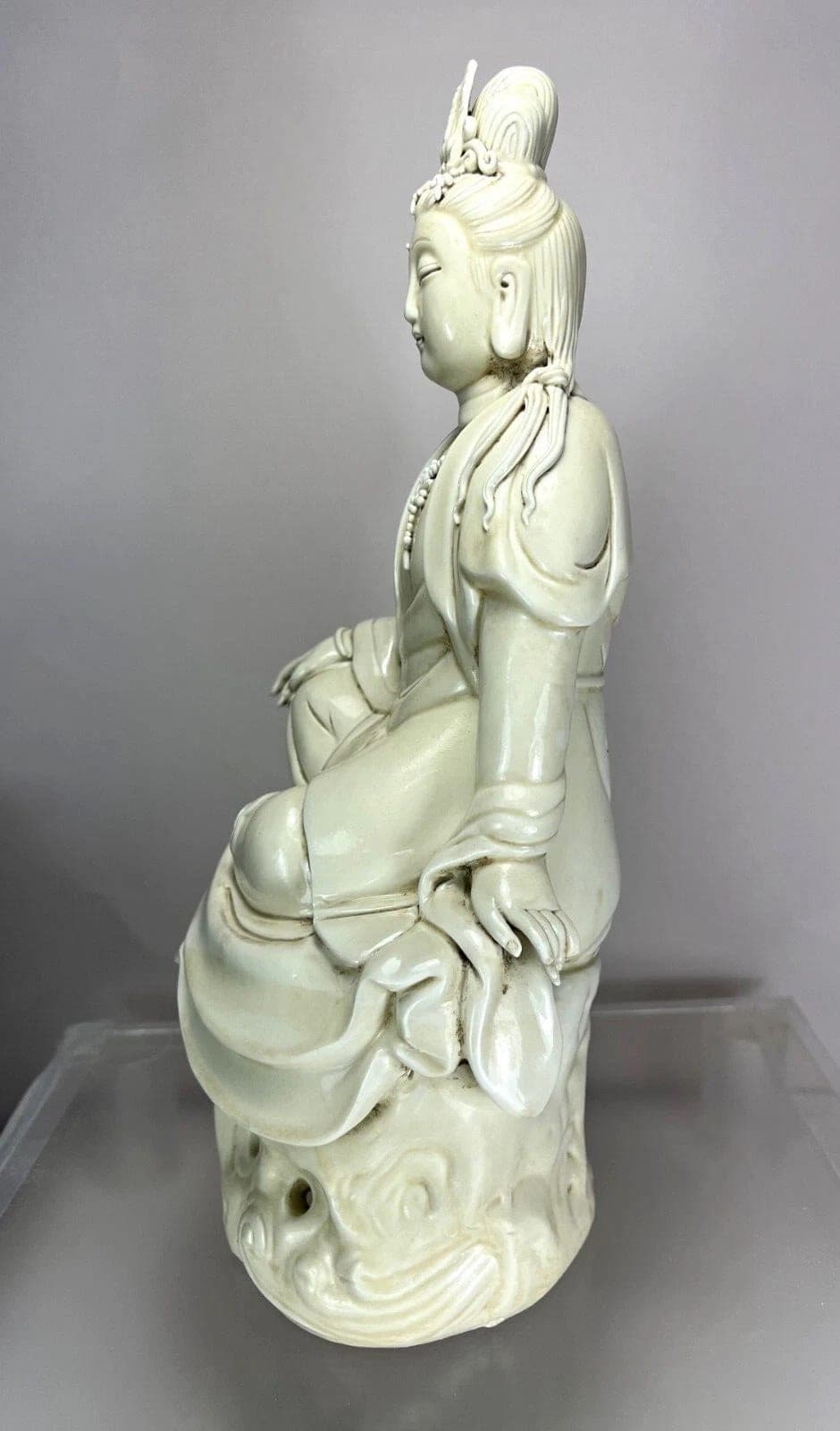 Antique Dehua “He Chaozong” Blanc-de-Chine Porcelain Figure of Guanyin photo 3