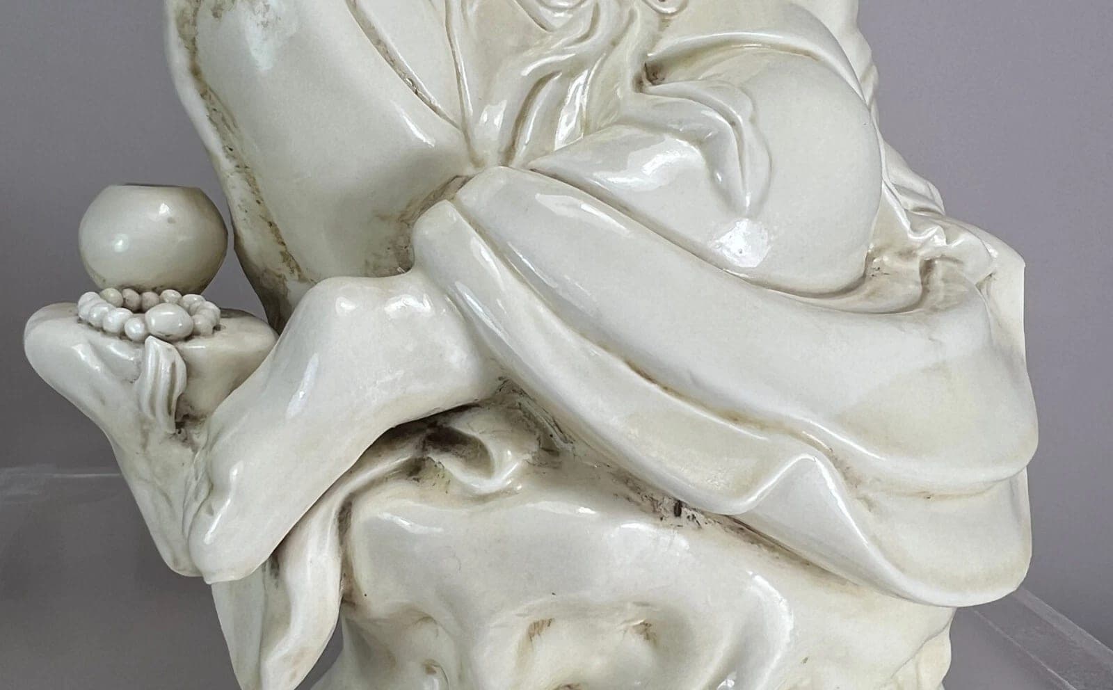 Antique Dehua “He Chaozong” Blanc-de-Chine Porcelain Figure of Guanyin photo 9