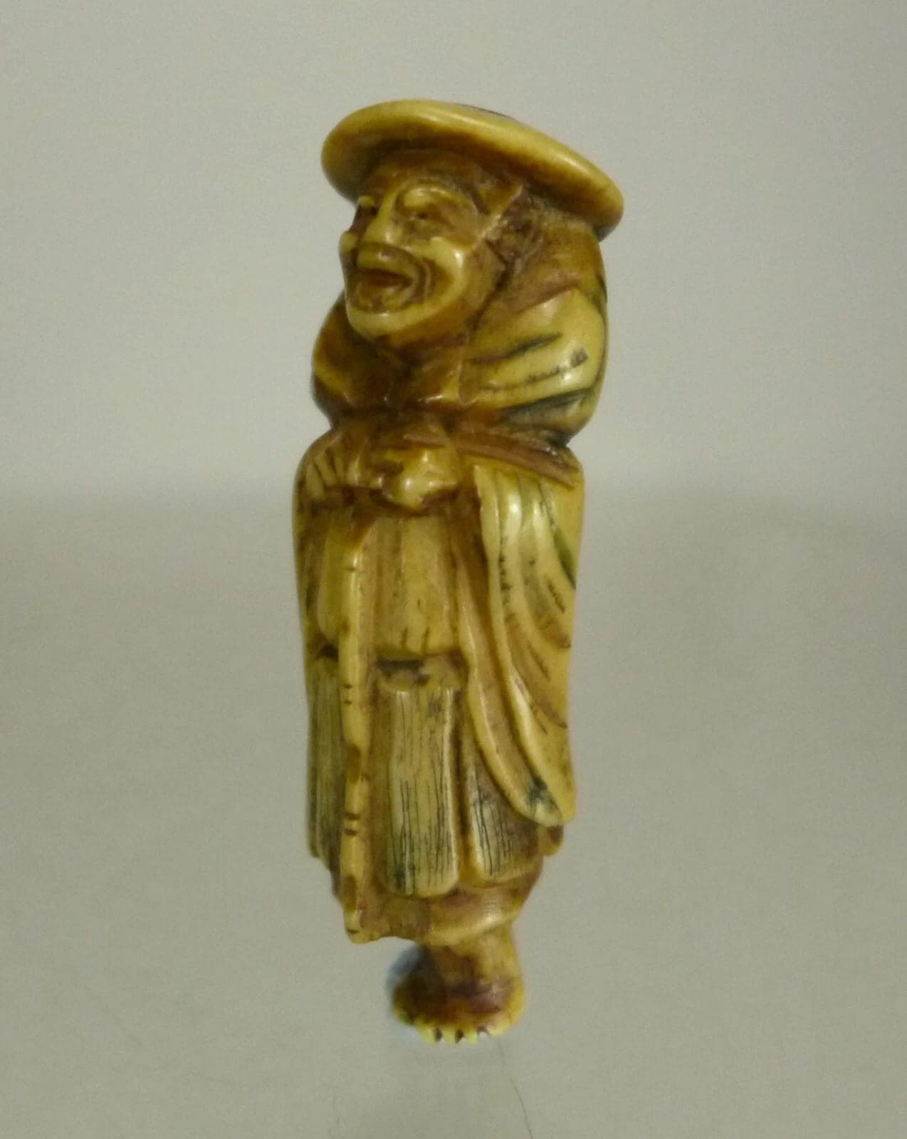 Early 19th Century Japanese Stag Antler Netsuke of a Peasant photo 2