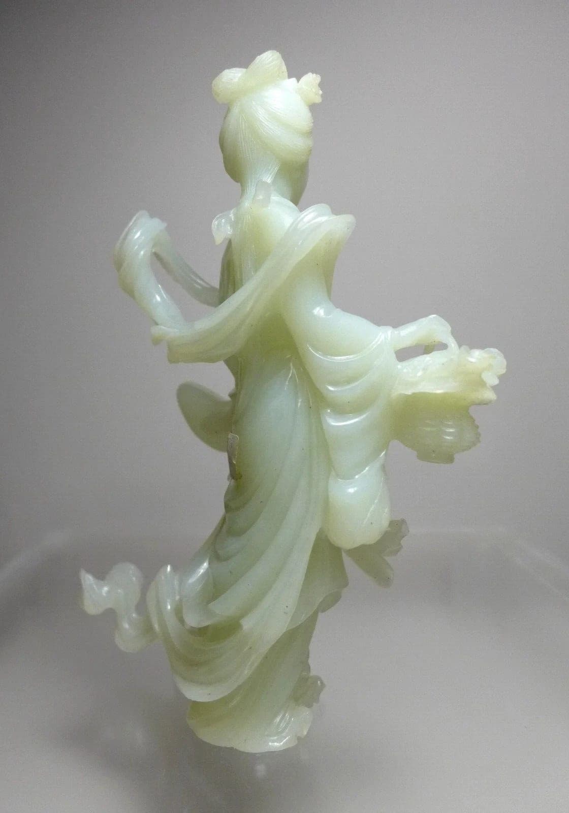 Pale Celadon Jade Carving of Consort Yu Meiren photo 5