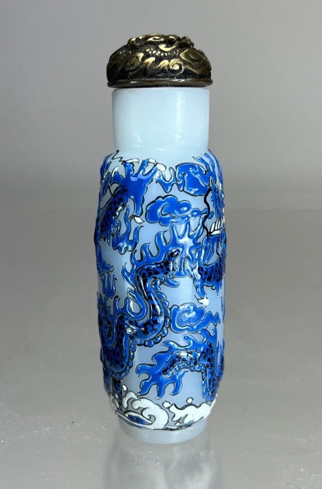 Qing Dynasty Blue & White Enamel over Glass Snuff Bottle, Qianlong Mark photo 4