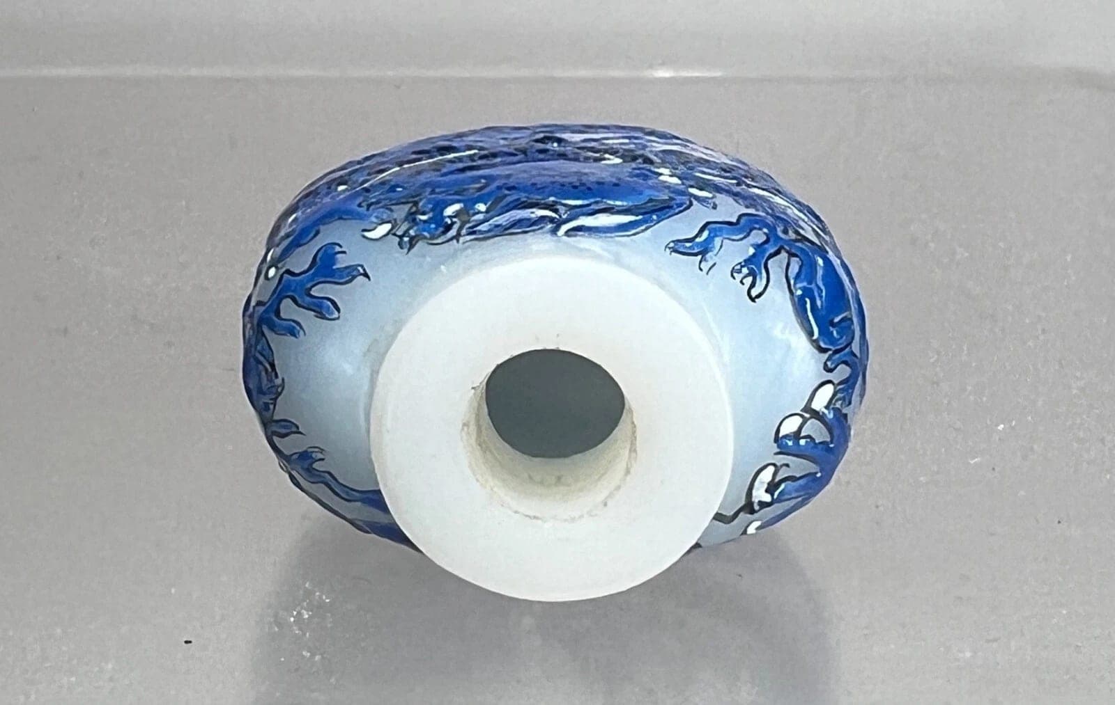 Qing Dynasty Blue & White Enamel over Glass Snuff Bottle, Qianlong Mark photo 6