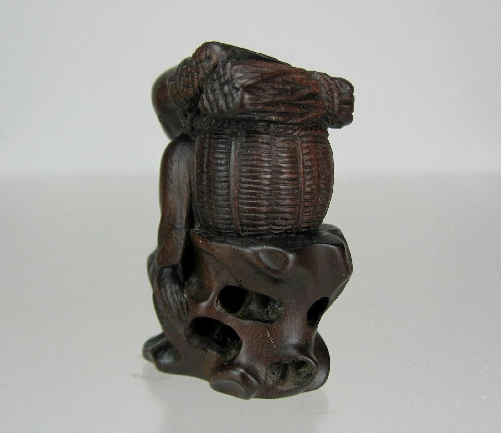 YOSHINAGA, Miura, 19th C, Japanese Wood Netsuke, Wood Gatherer photo 6