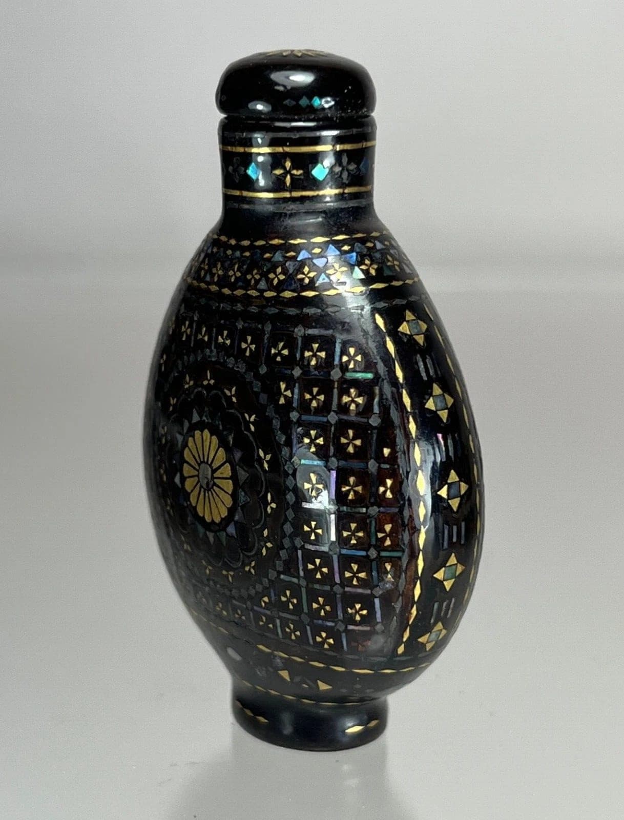 Chinese Laque  Burgaute SNUFF BOTTLE, 19th C. photo 3
