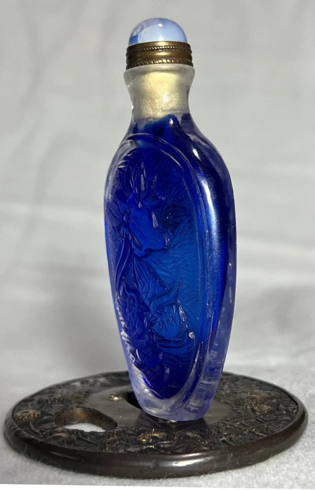 VERY RARE, Blue Overlay over Clear Glass (Thin) Snuff Bottle photo 3