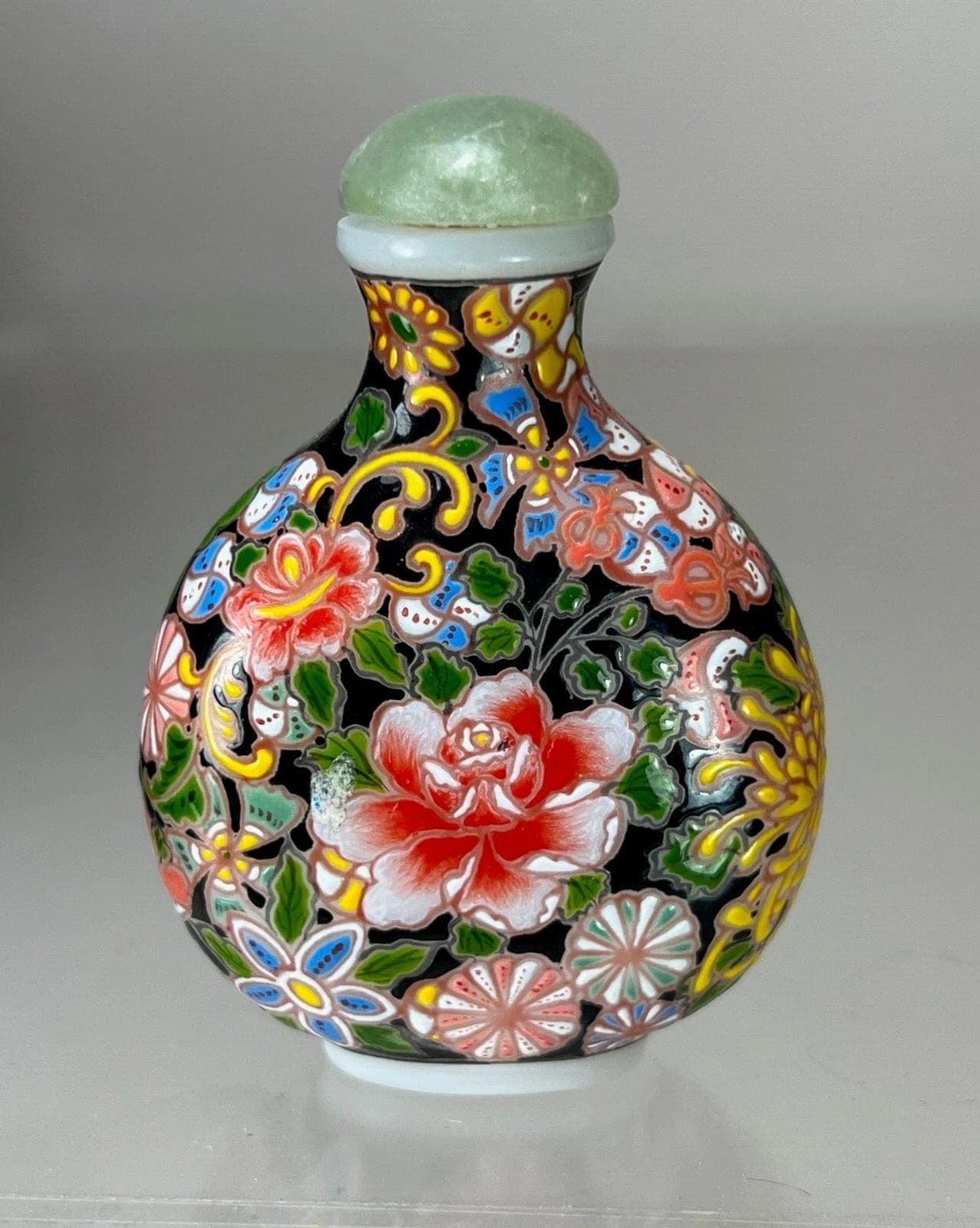 Chinese, Qianlong Period, Glass Enameled Snuff Bottle - Mille Fleurs