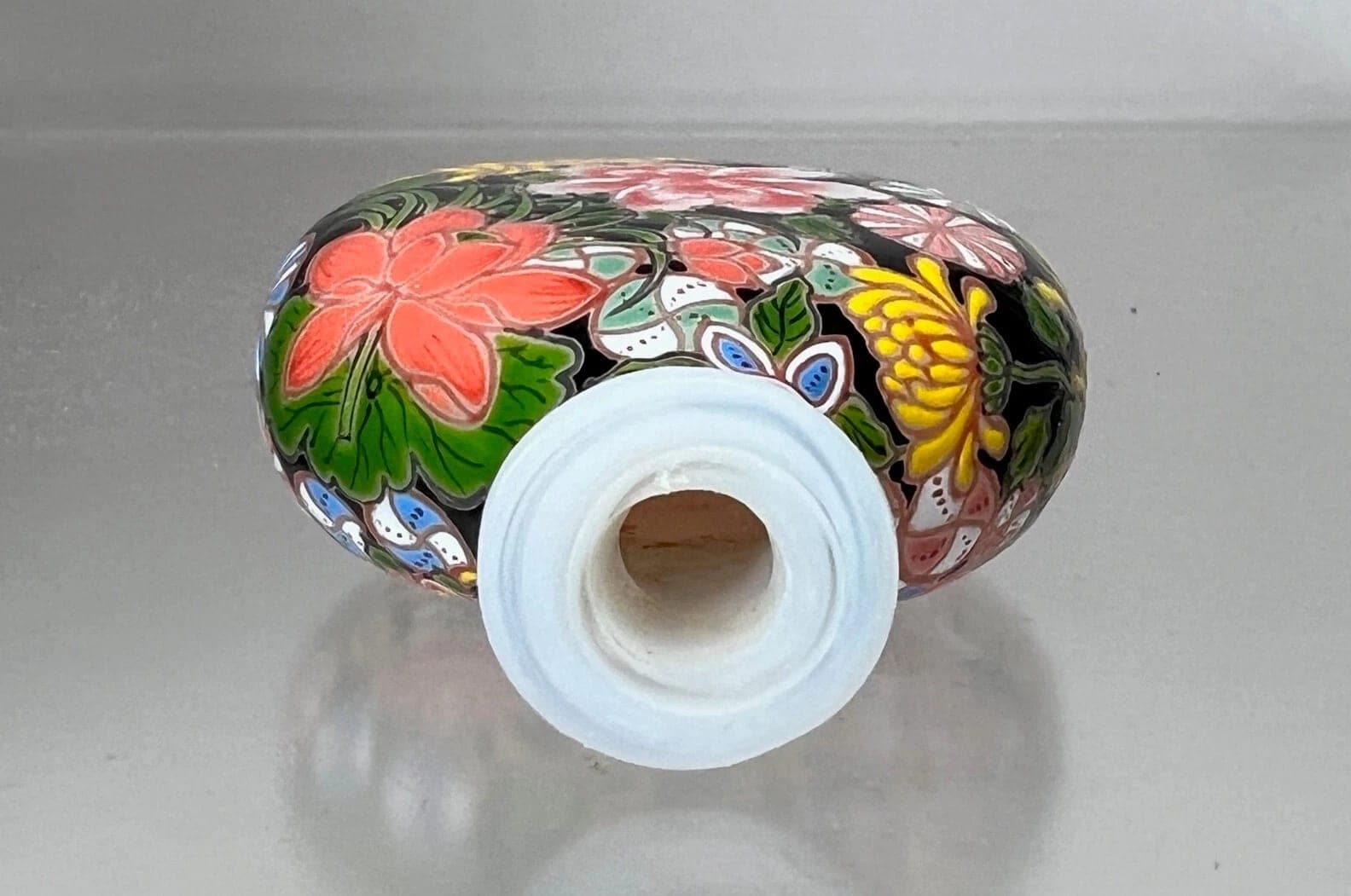 Chinese, Qianlong Period, Glass Enameled Snuff Bottle - Mille Fleurs photo 7