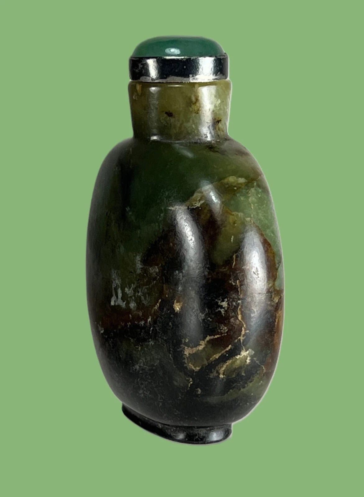 Qing Dynasty, Spinach Green Jade SNUFF BOTTLE, 18th/19th C. photo 3