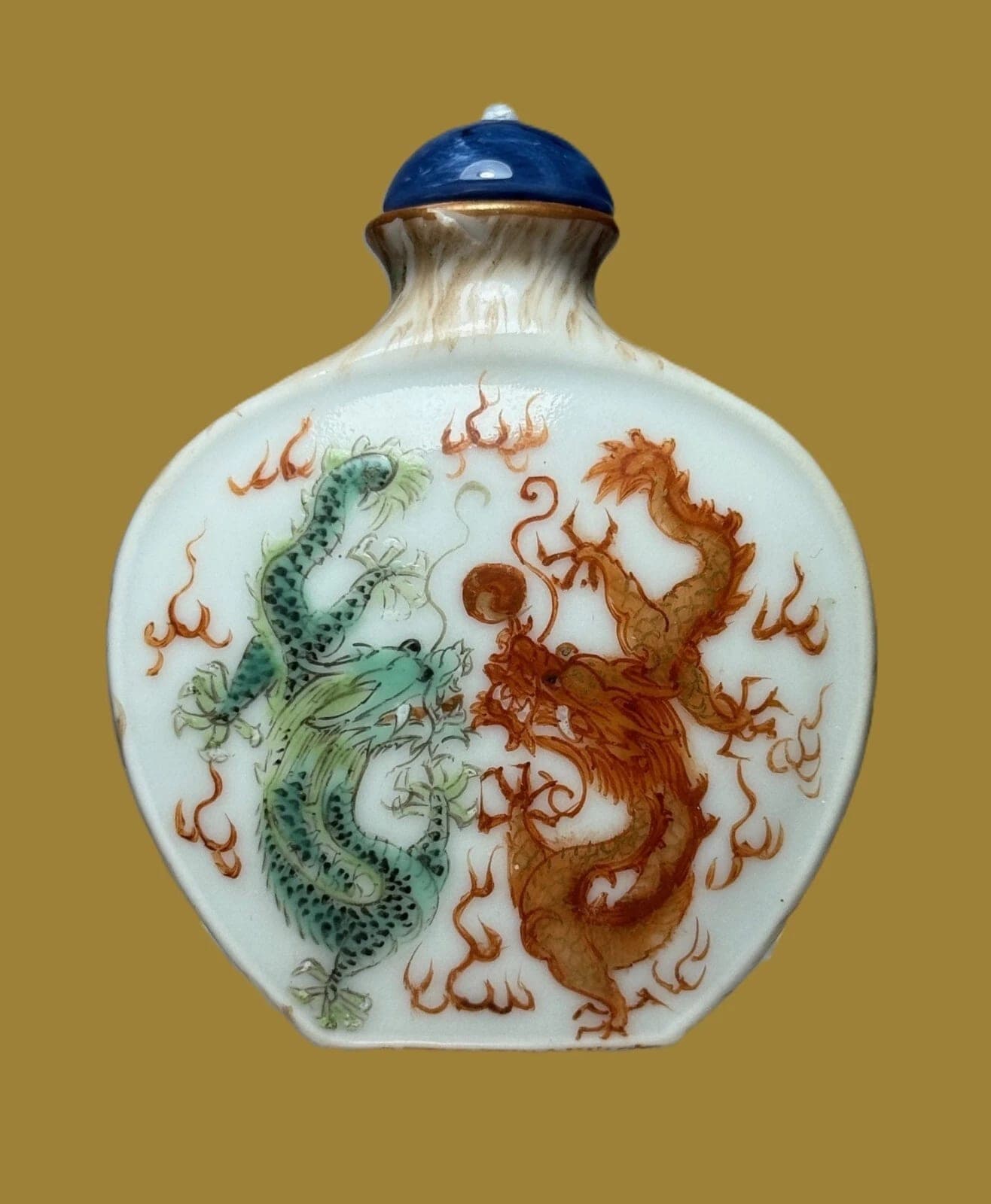 FAMILLE ROSE, Enameled Porcelain Snuff Bottle, Qianlong Mark, 1780-1799 photo 2