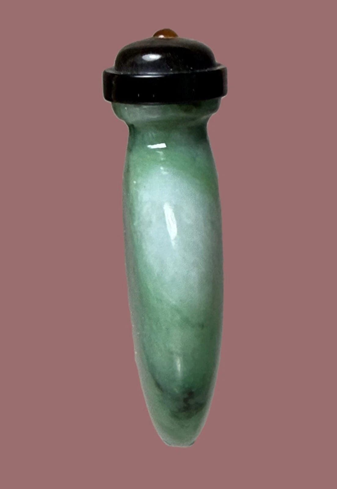 18th Century Apple Green & Gray Jade SNUFF BOTTLE, Spade Shaped photo 4