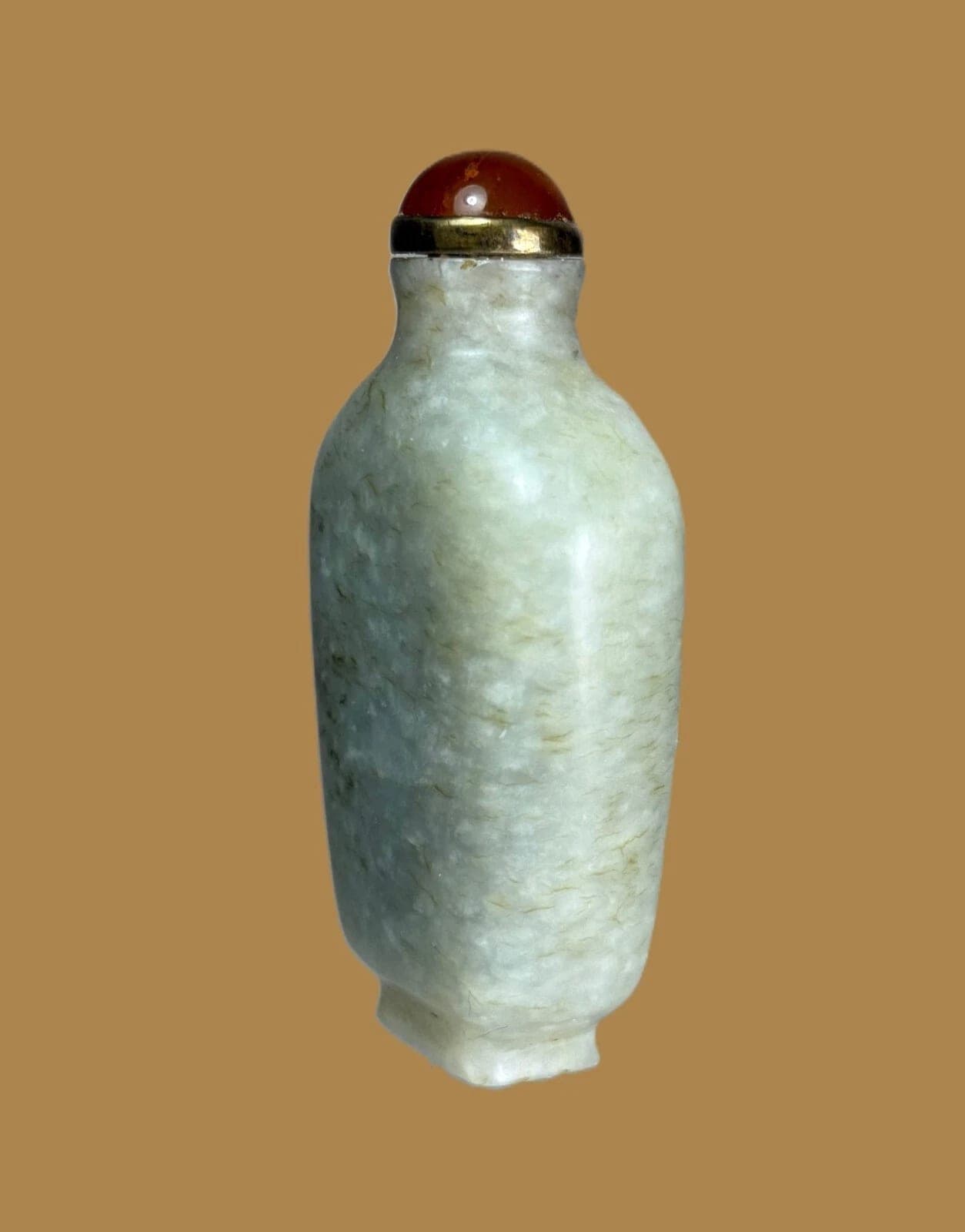 18th Century, Mutton-fat White Jade Snuff Bottle photo 3