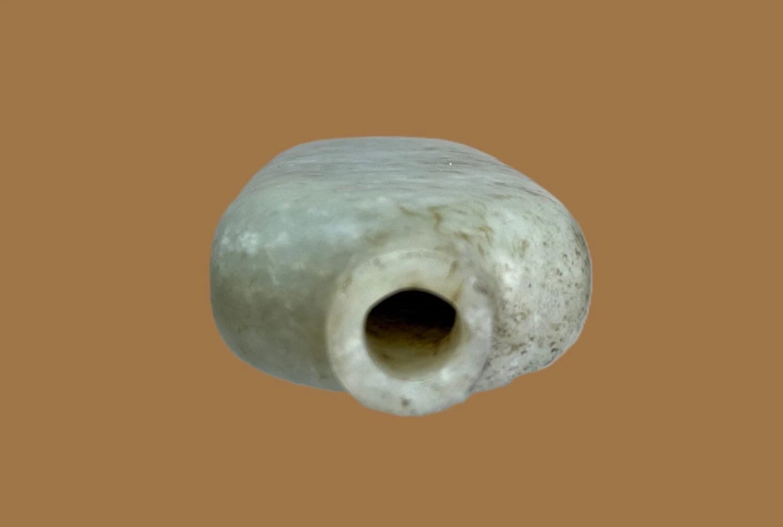 18th Century, Mutton-fat White Jade Snuff Bottle photo 7