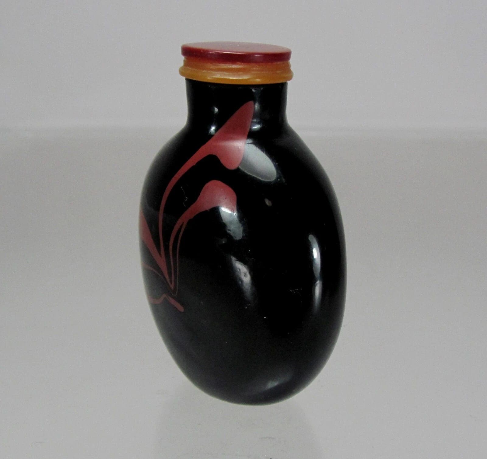 A RARE Cinnabar-Red Overlay Black Glass Snuff Bottle, Qing Dynasty, 18th/19th C. photo 5
