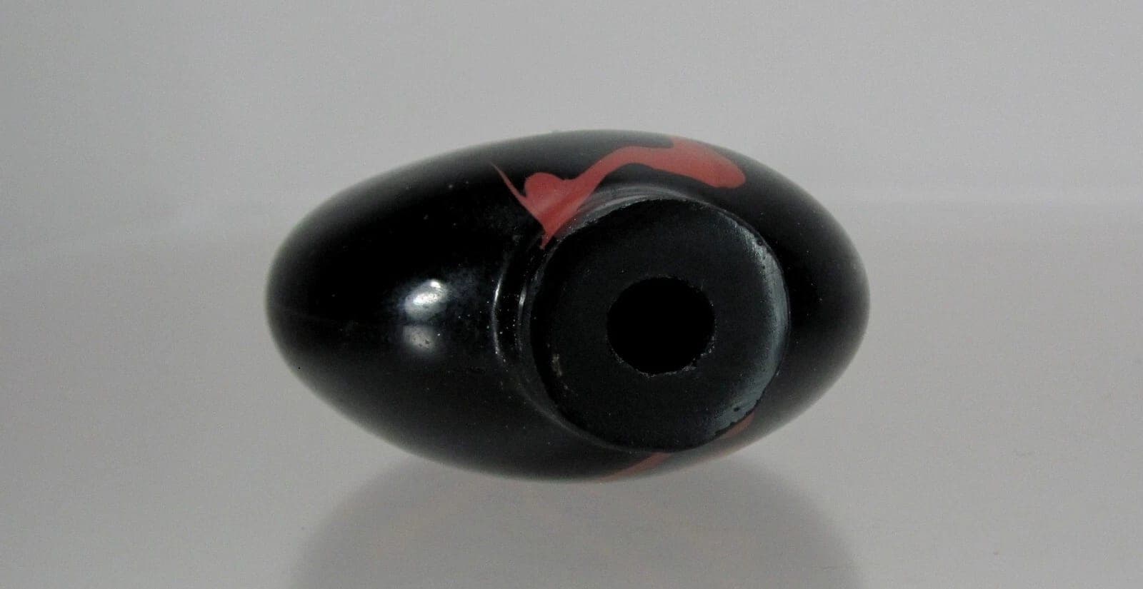 A RARE Cinnabar-Red Overlay Black Glass Snuff Bottle, Qing Dynasty, 18th/19th C. photo 8