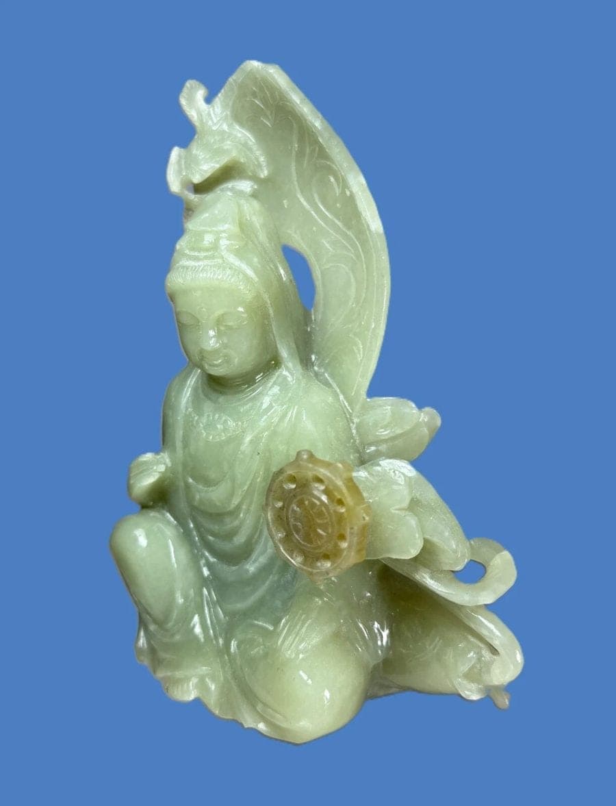 Chinese Celadon Jade Carving of Kwan Yin, Late 19th C. photo 2