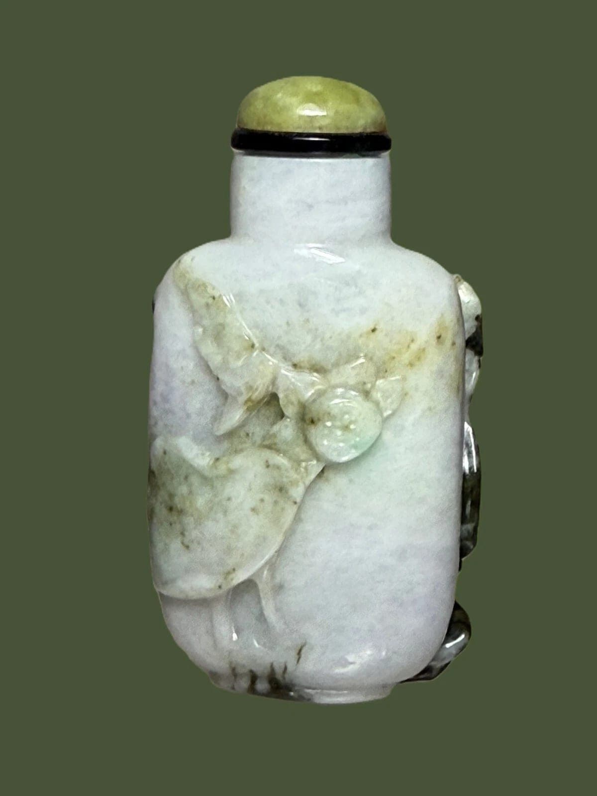 Qing Dynasty, White Jade with dark-skin Carvings Snuff Bottle photo 2