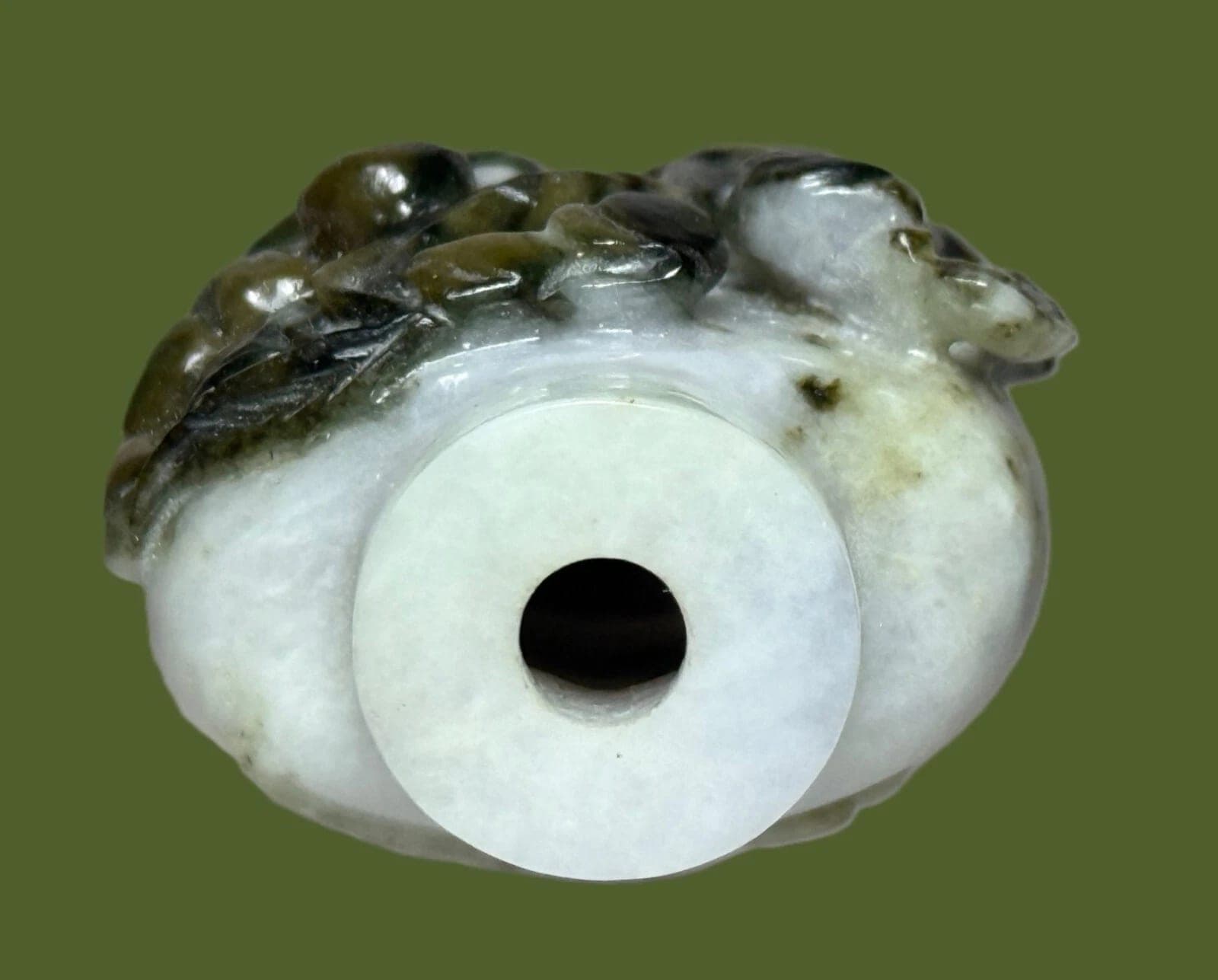 Qing Dynasty, White Jade with dark-skin Carvings Snuff Bottle photo 8