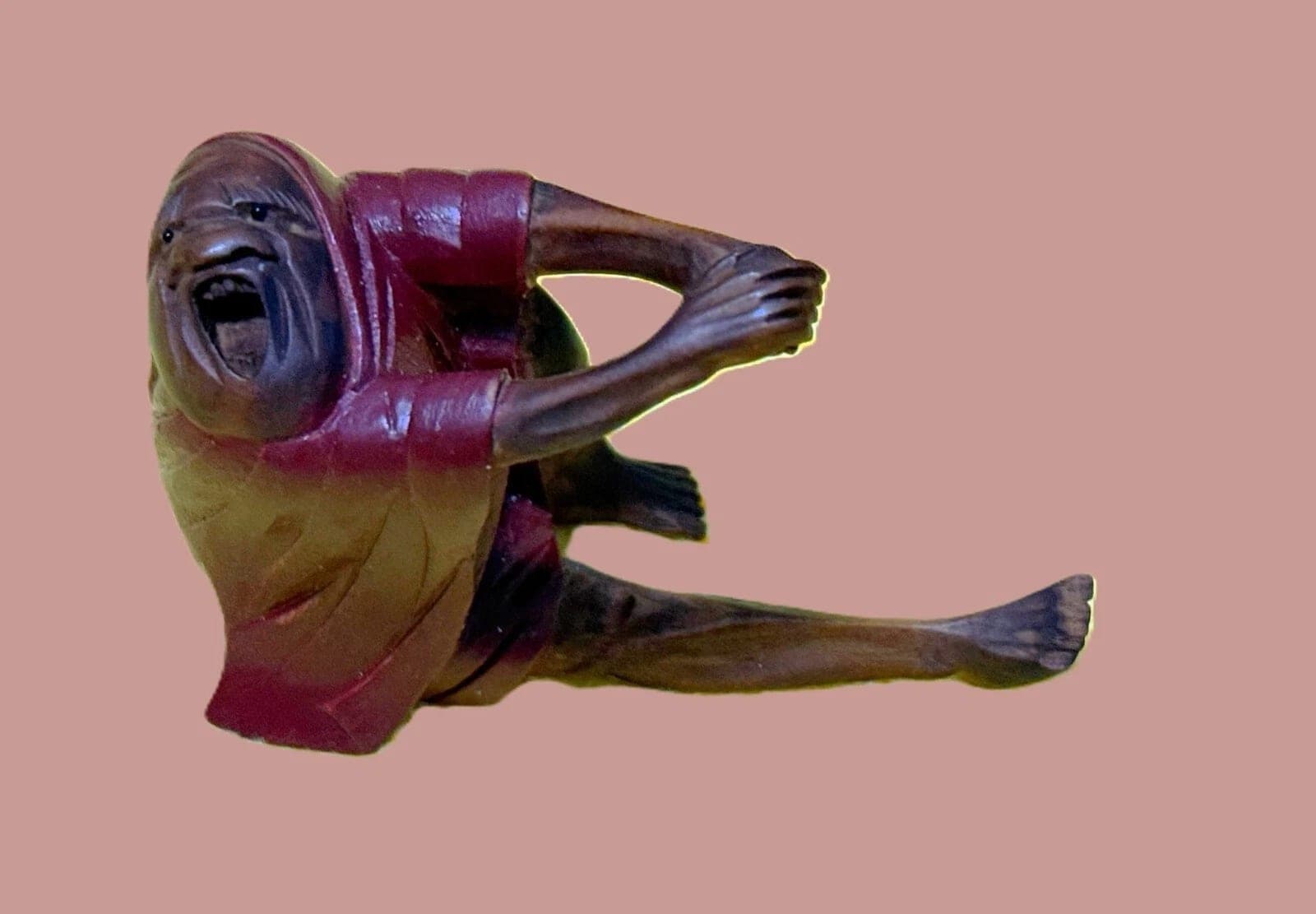 19th C. Japanese Boxwood Netsuke: Daruma in Red Robes