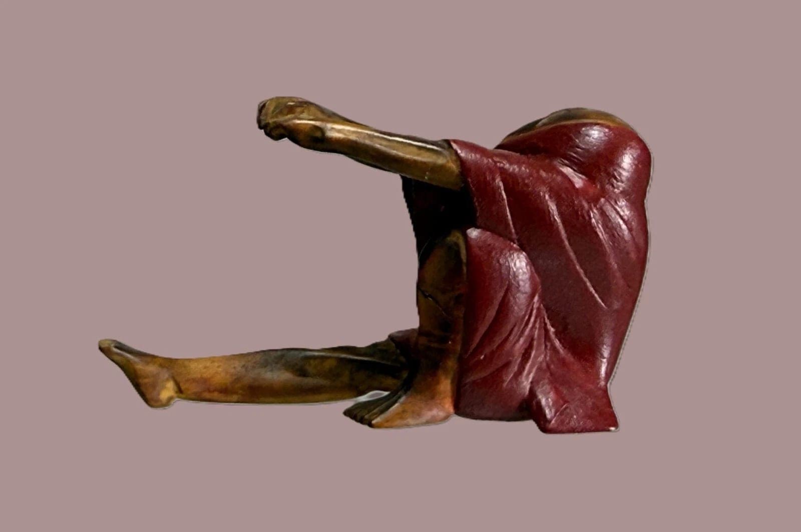 19th C. Japanese Boxwood Netsuke: Daruma in Red Robes photo 3