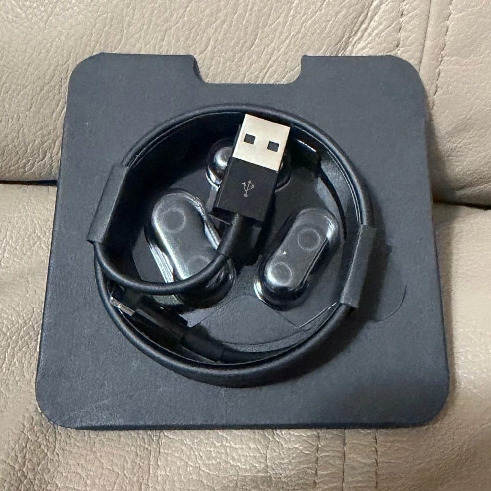 POWERBEATS PRO - Open Box (Never Used) photo 3